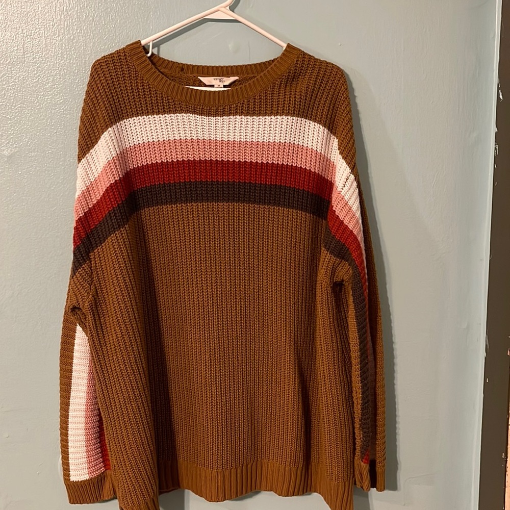 Terra & sky. Size 2x(20w-22w). Tan, white, pink, red, and brown 100% acrylic.